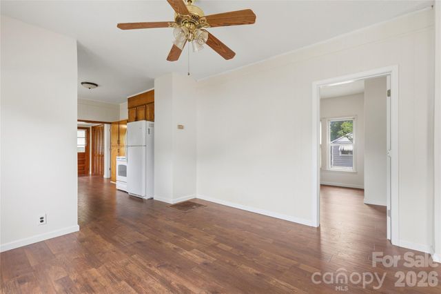 1013 7th Street NE, Hickory, NC 28601
