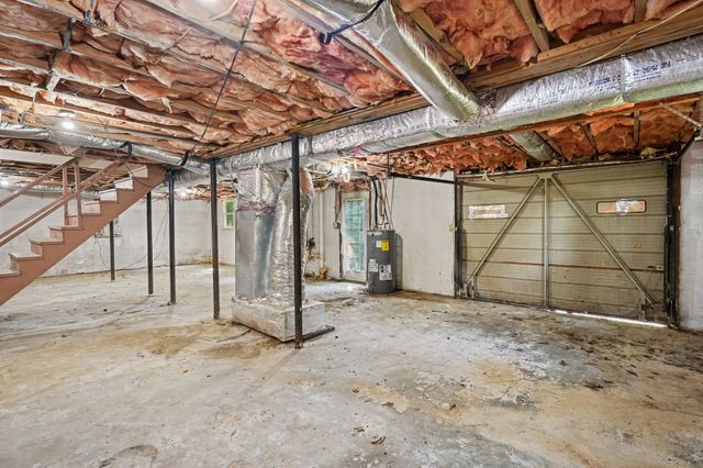 2117 Ferry Rd, Clarksville, TN 37040
