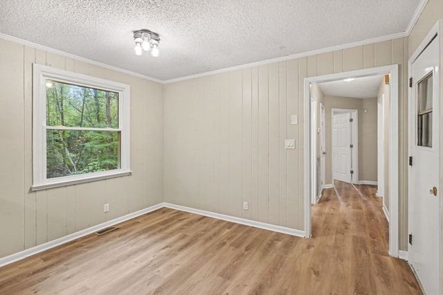 2117 Ferry Rd, Clarksville, TN 37040
