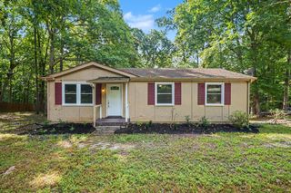 2117 Ferry Rd, Clarksville, TN 37040