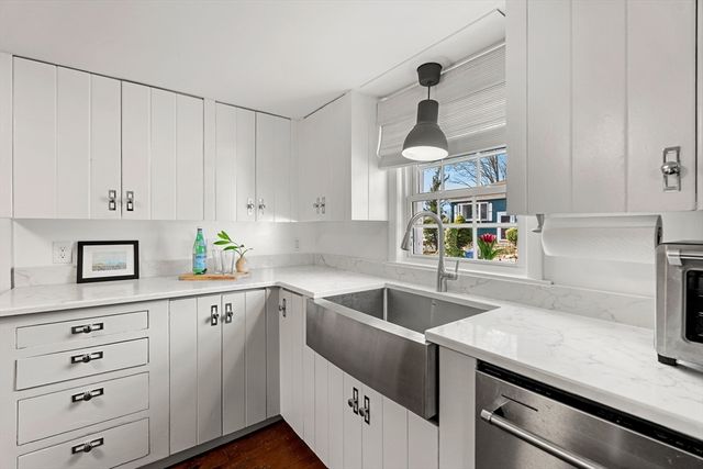 26 Bayview Rd., Marblehead, MA 01945