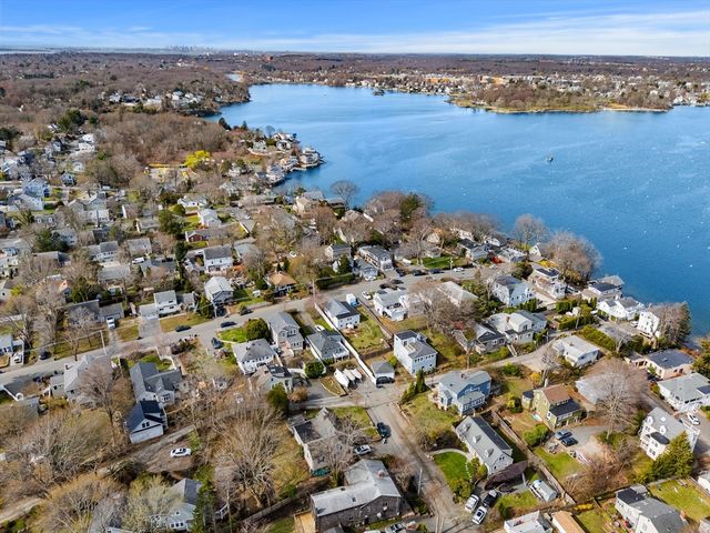 26 Bayview Rd., Marblehead, MA 01945