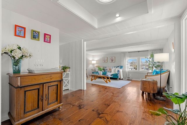 26 Bayview Rd., Marblehead, MA 01945