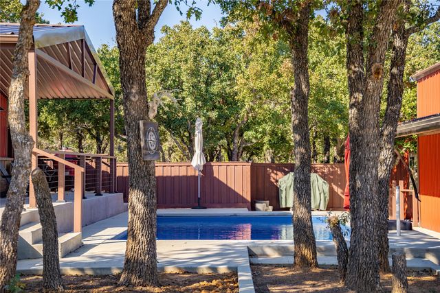 290 County Road 176, Bangs, TX 76823