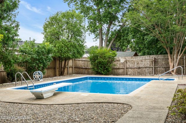 409 Lawrence Drive, Lanoka Harbor, NJ 08734