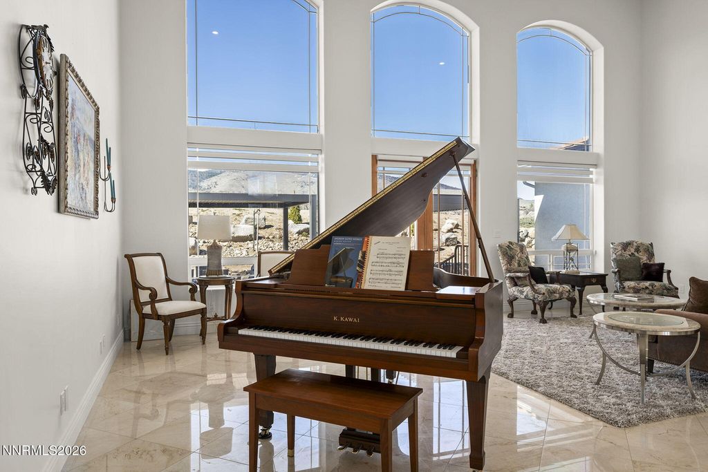 Image 9 of property listing at 13330 W Saddlebow Drive, Reno, NV 89511