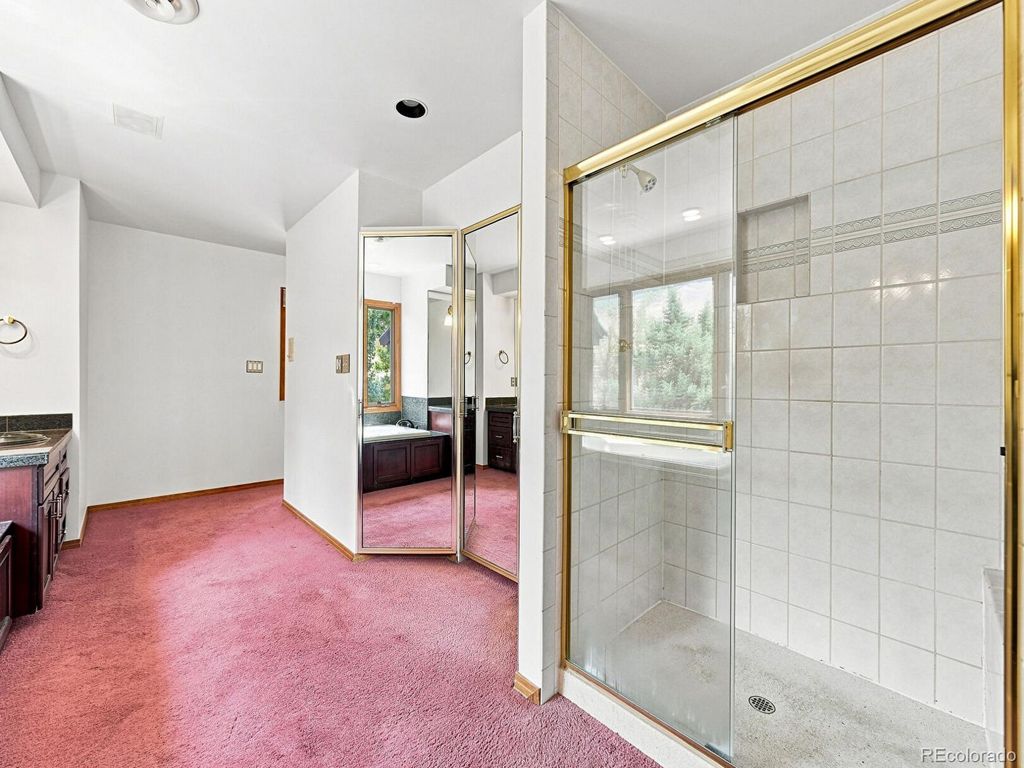 Image 35 of property listing at 26 Red Fox Lane, Littleton, CO 80127