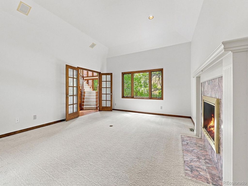 Image 9 of property listing at 26 Red Fox Lane, Littleton, CO 80127
