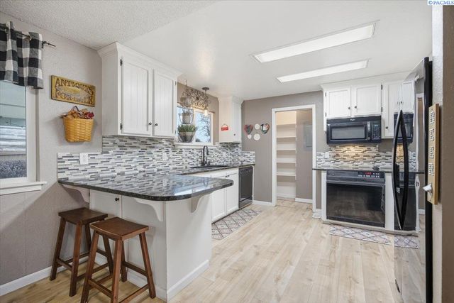 2416 Road 60, Pasco, WA 99301