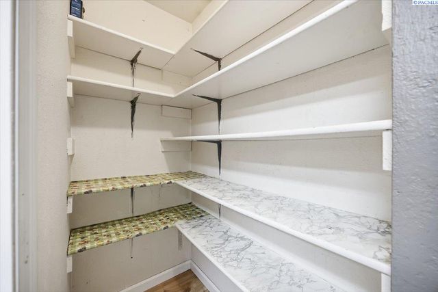 2416 Road 60, Pasco, WA 99301