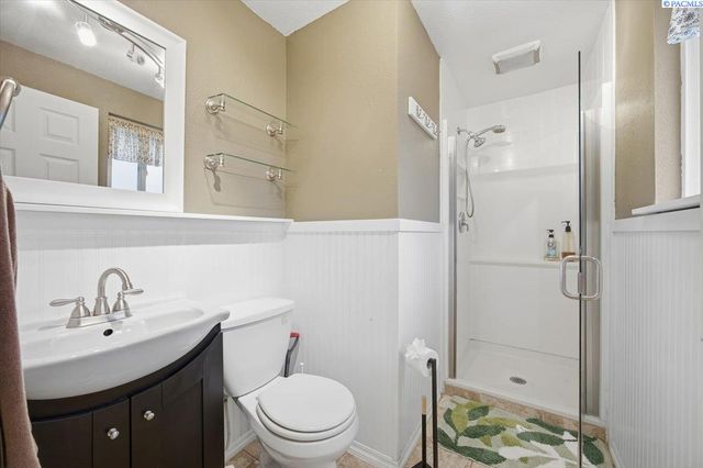 2416 Road 60, Pasco, WA 99301