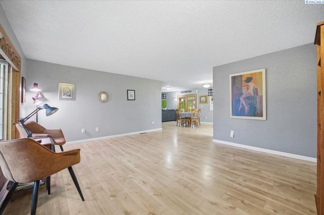 2416 Road 60, Pasco, WA 99301