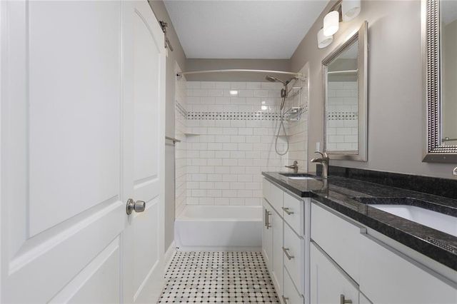 5601 Harrison Street, Kansas City, MO 64110