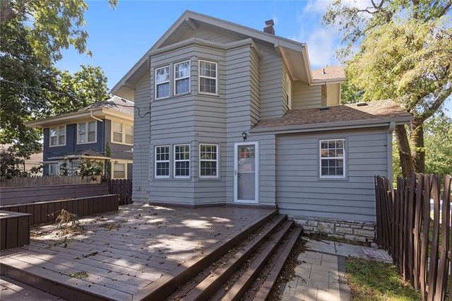 5601 Harrison Street, Kansas City, MO 64110