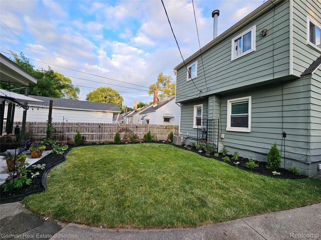 1641 Woodward Heights, Ferndale, MI 48220