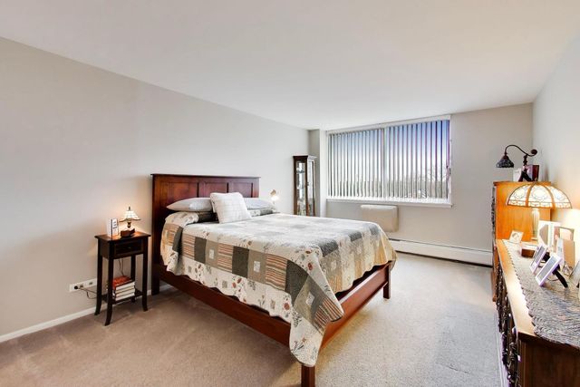 40 N Tower Road 4F, Oak Brook, IL 60523