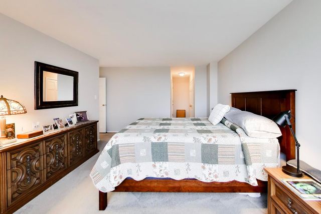 40 N Tower Road 4F, Oak Brook, IL 60523