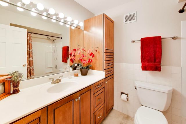 40 N Tower Road 4F, Oak Brook, IL 60523