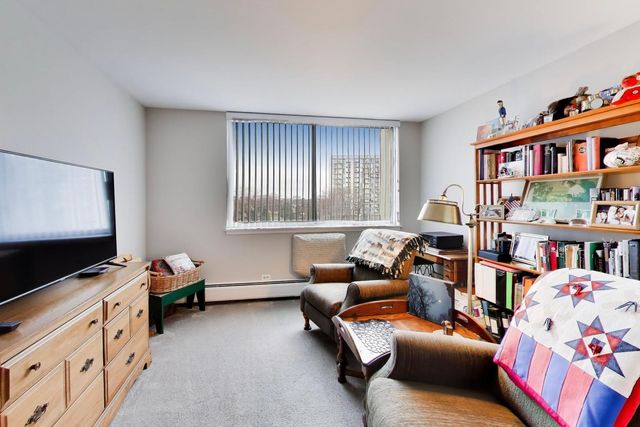 40 N Tower Road 4F, Oak Brook, IL 60523