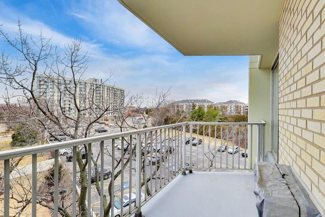 40 N Tower Road 4F, Oak Brook, IL 60523