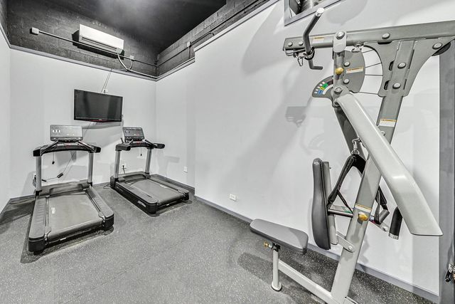 40 N Tower Road 4F, Oak Brook, IL 60523