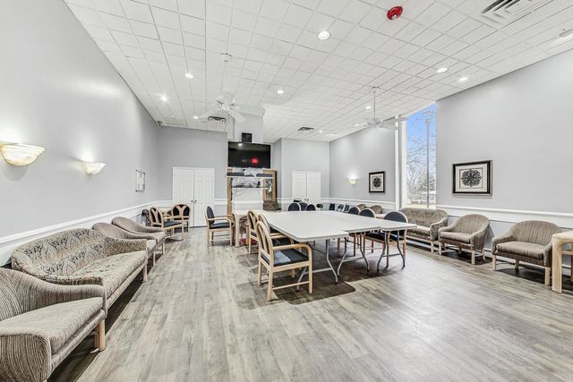 40 N Tower Road 4F, Oak Brook, IL 60523