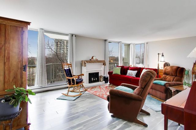 40 N Tower Road 4F, Oak Brook, IL 60523