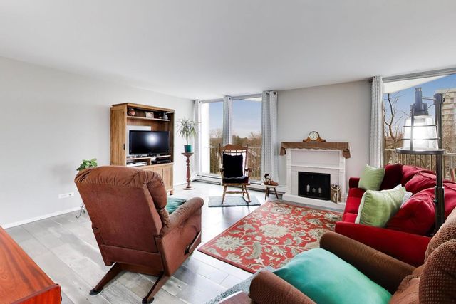 40 N Tower Road 4F, Oak Brook, IL 60523