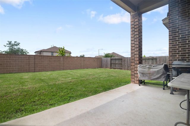 2409 Lake Mist Drive, Texas City, TX 77568