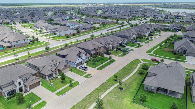 2409 Lake Mist Drive, Texas City, TX 77568