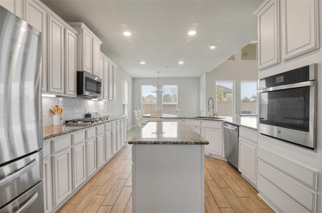 2409 Lake Mist Drive, Texas City, TX 77568