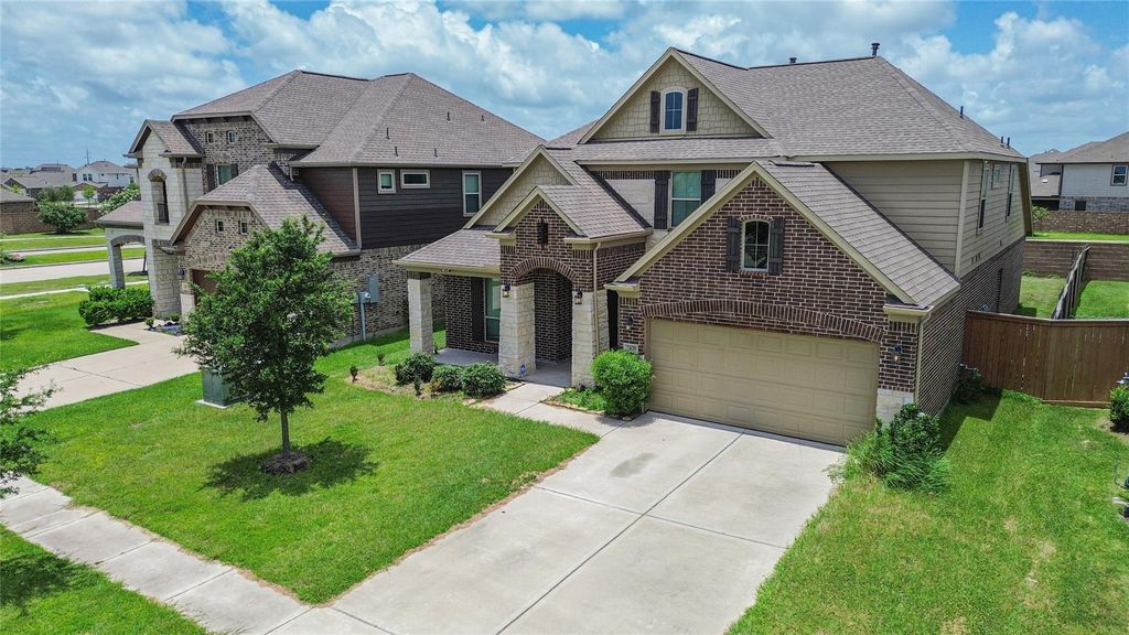 2409 Lake Mist Drive, Texas City, TX 77568