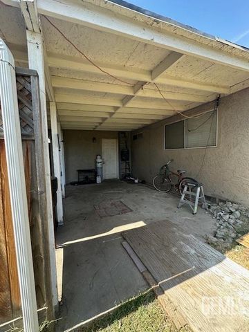 103 Hudson Drive, Bakersfield, CA 93307