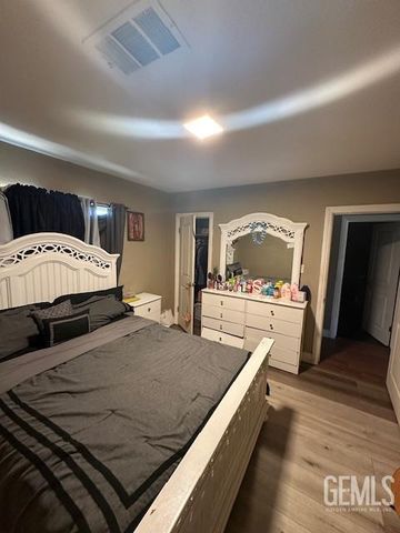 103 Hudson Drive, Bakersfield, CA 93307