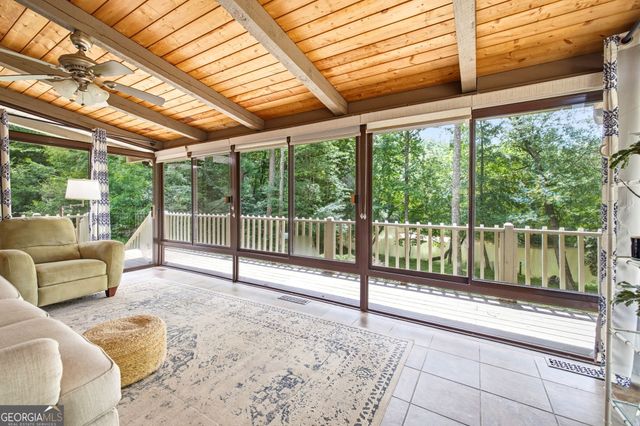938 Waters Street W, Clarkesville, GA 30523