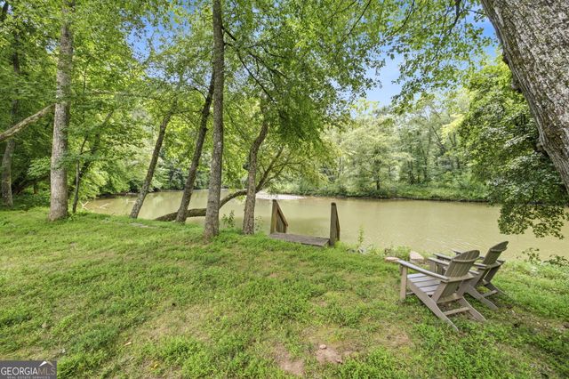 938 Waters Street W, Clarkesville, GA 30523