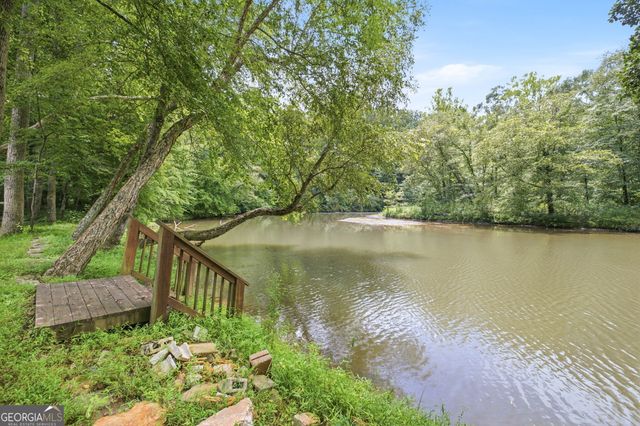 938 Waters Street W, Clarkesville, GA 30523