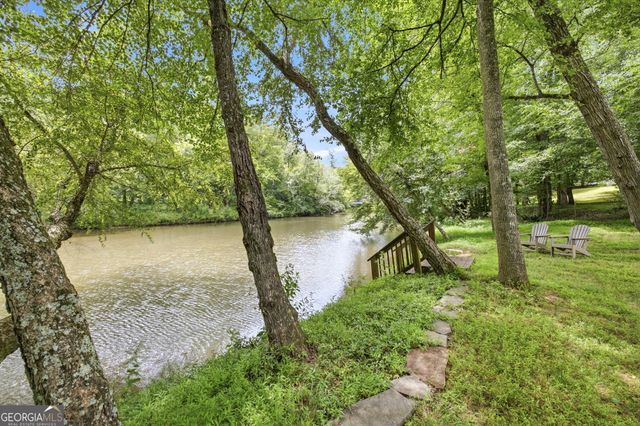 938 Waters Street W, Clarkesville, GA 30523