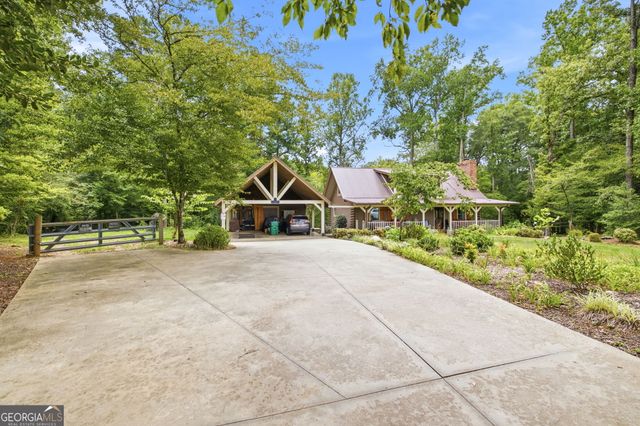 938 Waters Street W, Clarkesville, GA 30523