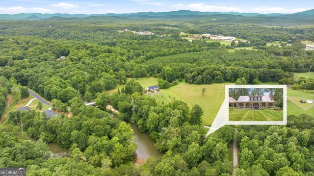 938 Waters Street W, Clarkesville, GA 30523