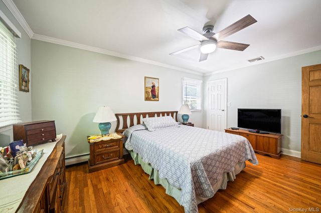 28 Royal Oak Drive, Huntington, NY 11743