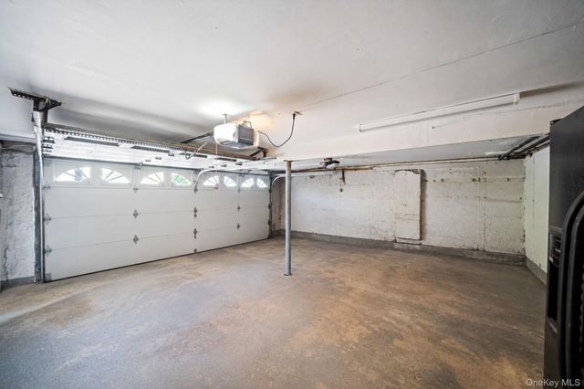 28 Royal Oak Drive, Huntington, NY 11743