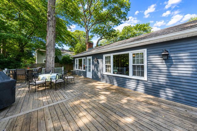 28 Royal Oak Drive, Huntington, NY 11743