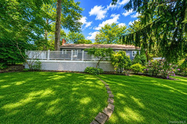 28 Royal Oak Drive, Huntington, NY 11743