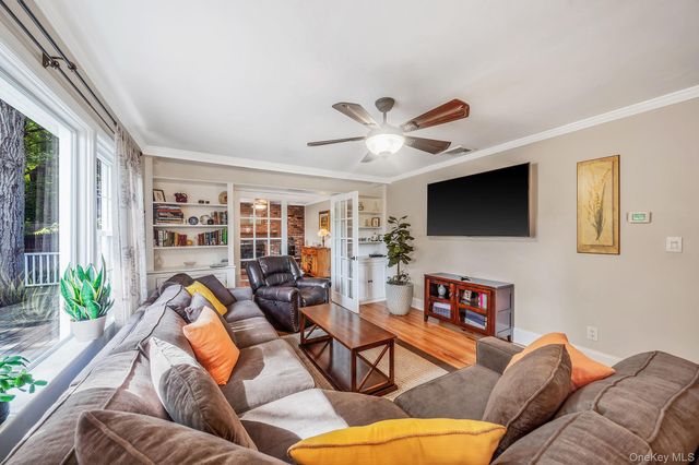28 Royal Oak Drive, Huntington, NY 11743