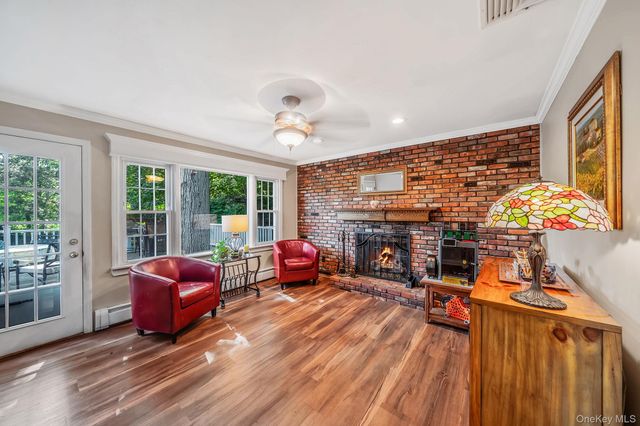 28 Royal Oak Drive, Huntington, NY 11743