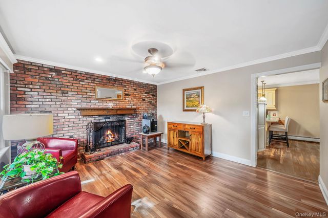 28 Royal Oak Drive, Huntington, NY 11743