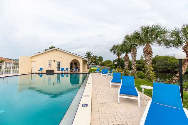 1815 Robalo Drive C201, Vero Beach, FL 32960