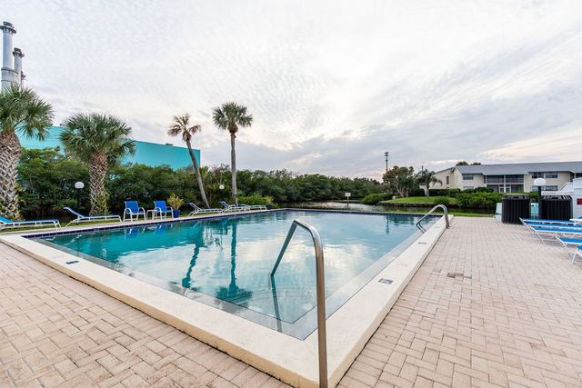 1815 Robalo Drive C201, Vero Beach, FL 32960