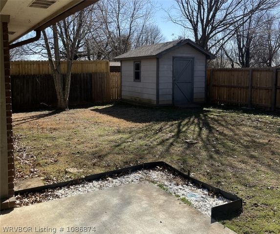 8812 Skypark Drive, Fort Smith, AR 72903